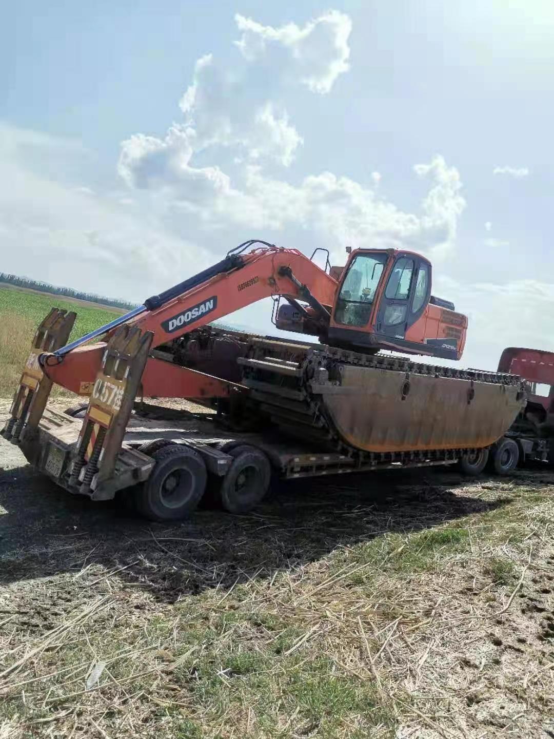 扬州湿地挖掘机租赁电话