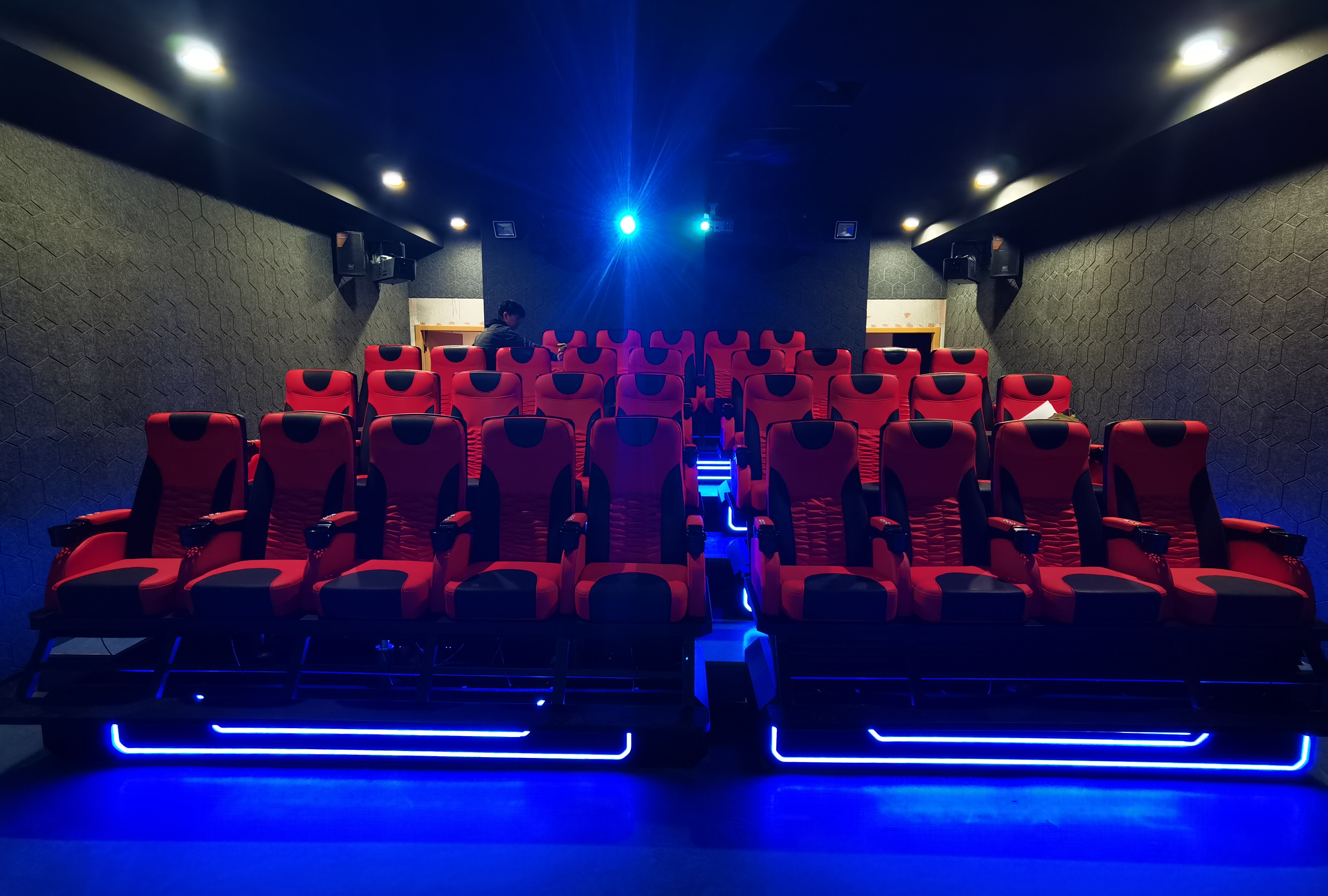 5D7D动感影院9D座椅商用大型游乐设备电机液压电影VR景区文旅项目