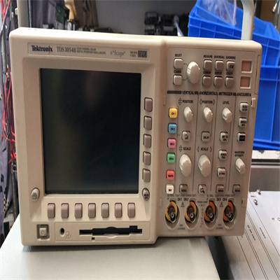 实物图片 包计量通过 Tektronix TDS3054B 数字荧光示波器TDS3054B