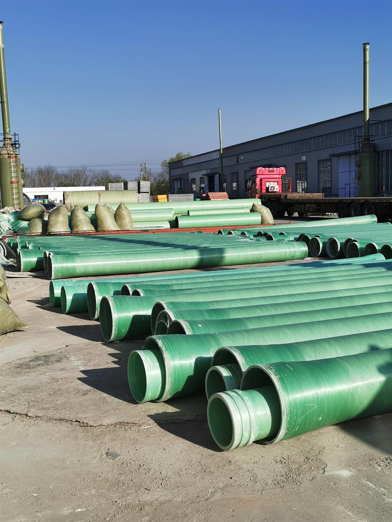 阿勒泰地区富蕴县玻璃钢管道采用树脂成型