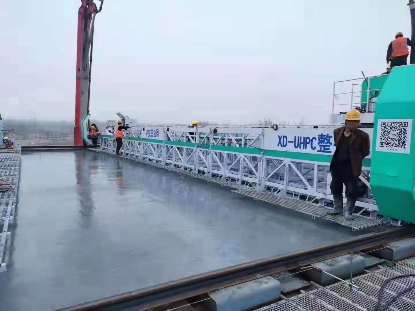 阿勒泰 UHPC桥梁铺装施工 UHPC高韧性混凝土