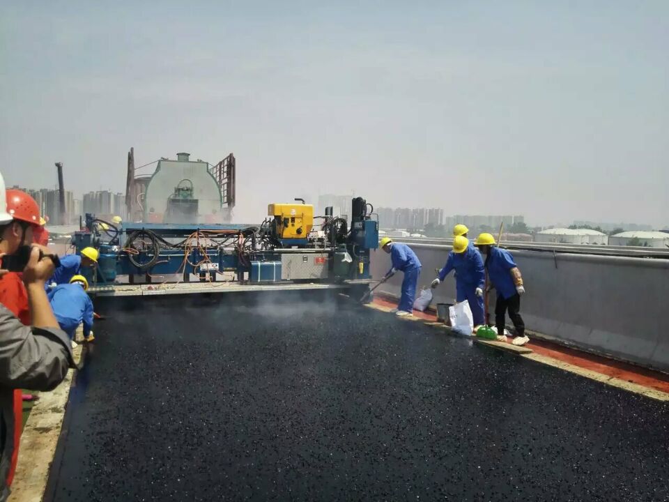 重庆沥青道路施工，沥青路面施工队，沥青路面维修，小区厂区沥青路面，沥青路面施工公司