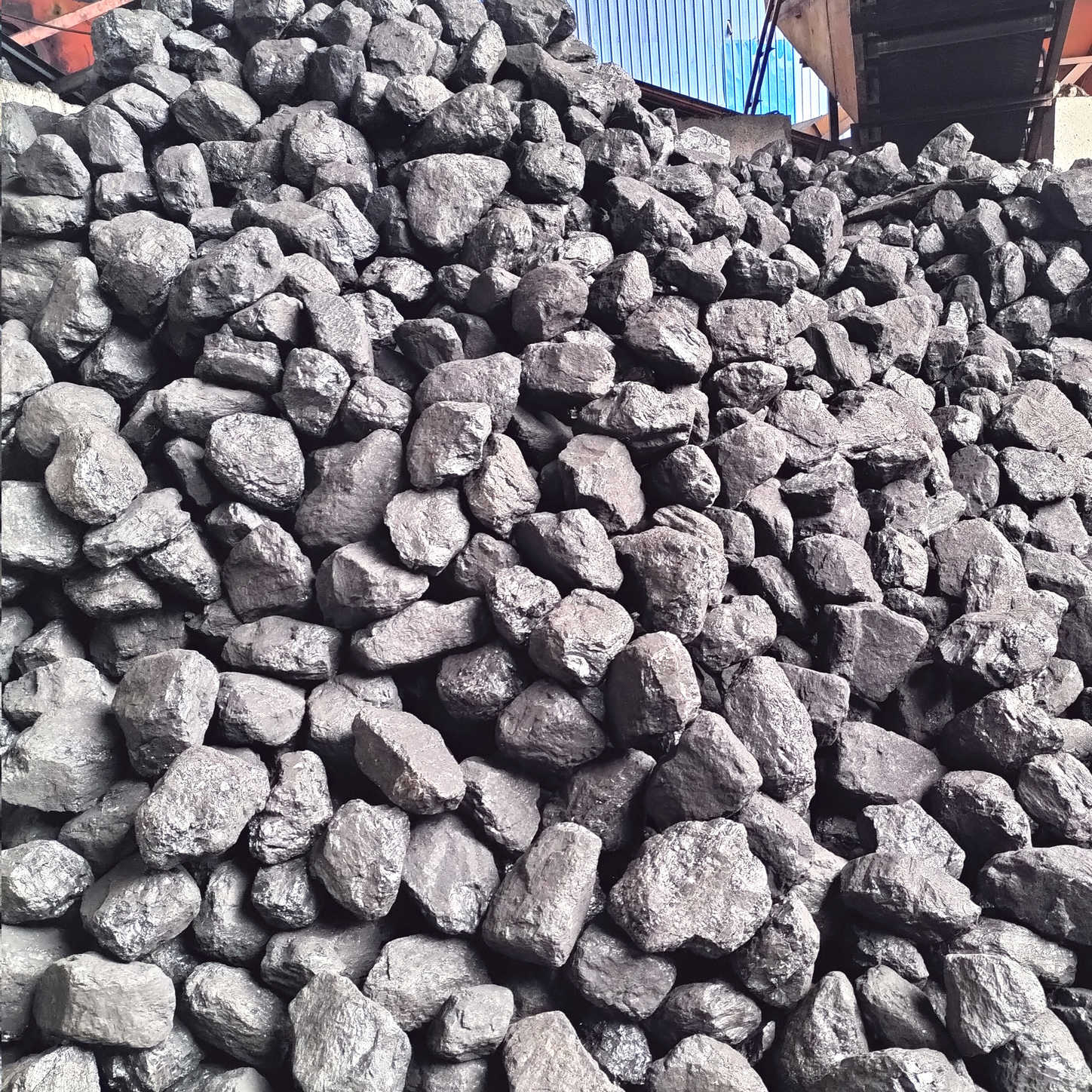 广西煤场批发配送神木中块煤高卡煤颗粒煤蒸汽炉喷吹炉用煤