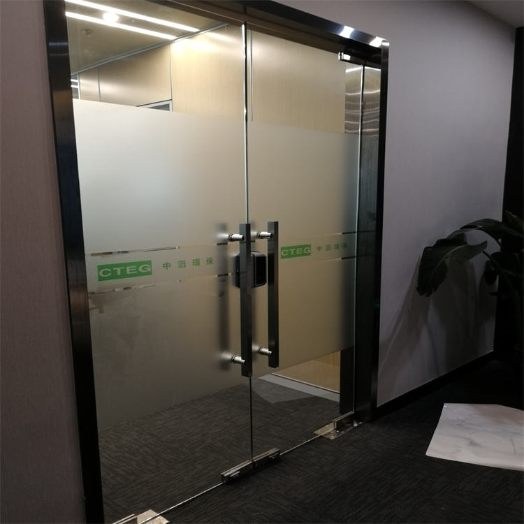 荔湾区UV安迪板办公室玻璃 透明背胶喷绘写真静电贴