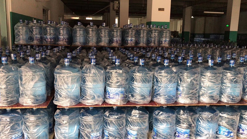 重庆九龙坡纯净桶装水配送-纯净水价格-水木华食品