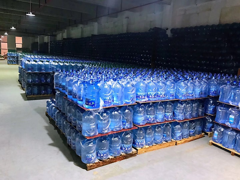 重庆九龙坡桶装水配送-纯净水生产厂-水木华食品