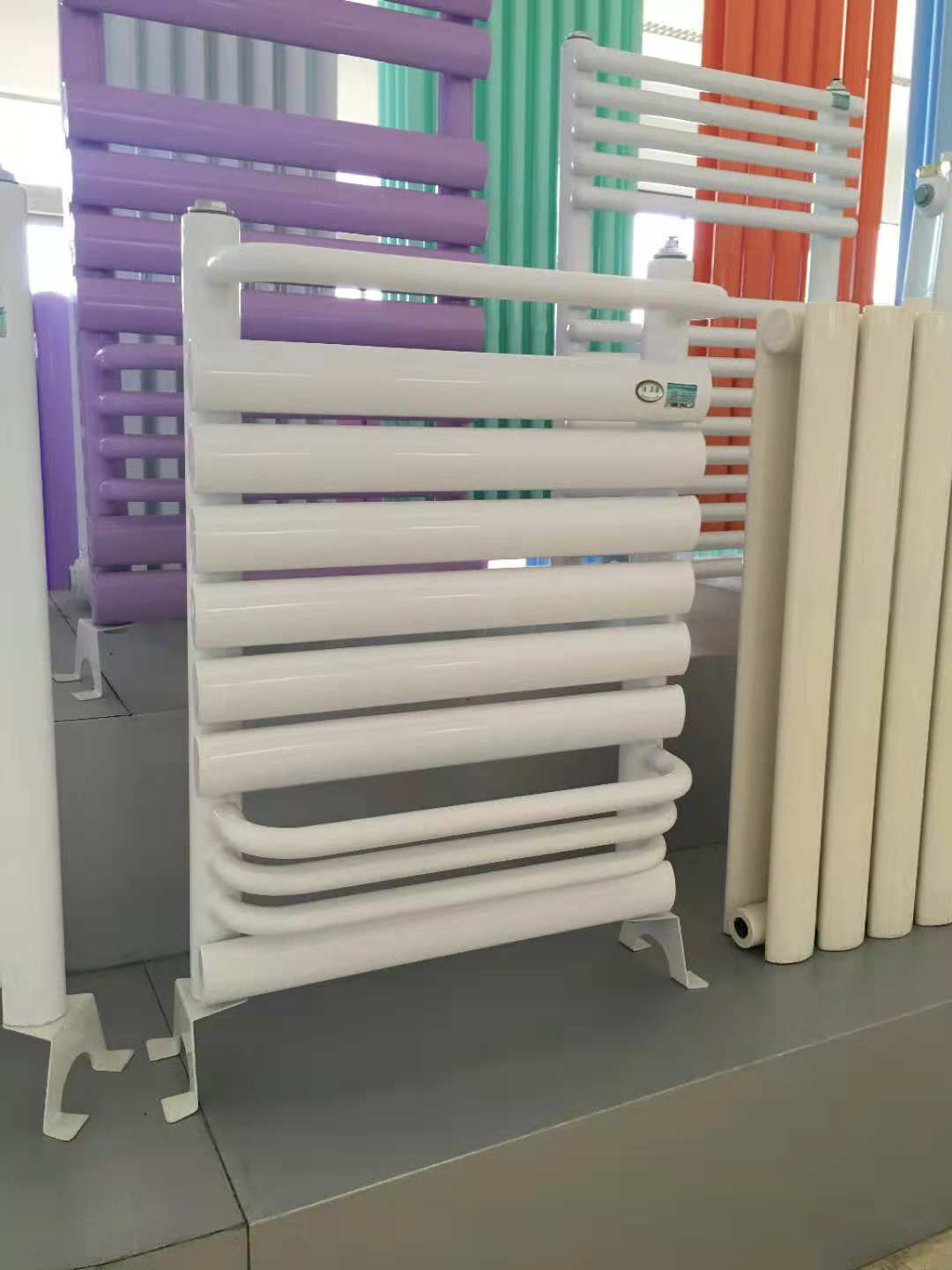 供应水电暖散热器取暖器注水式电暖器电热毛巾架