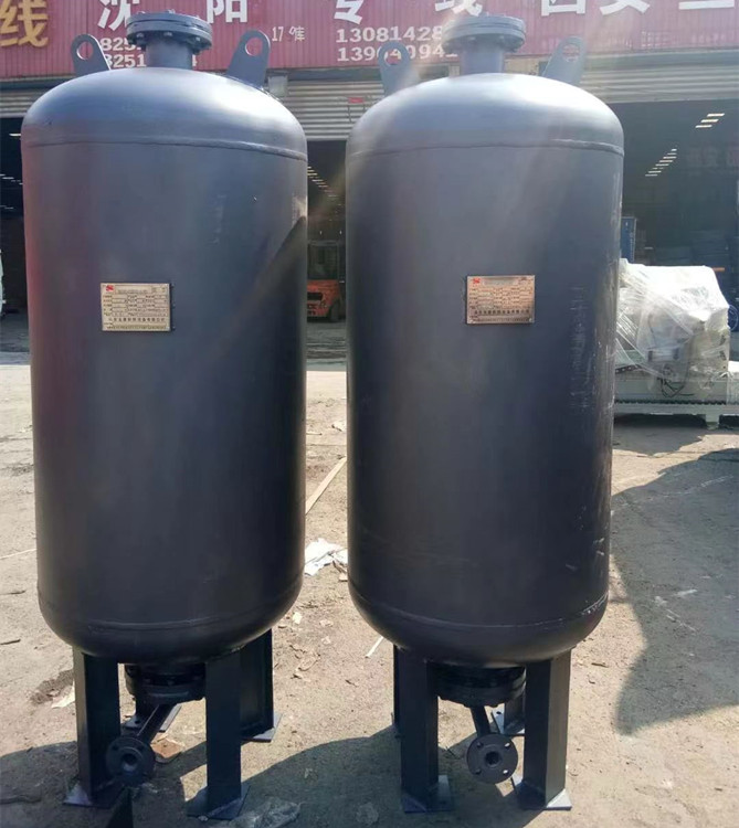 济南市张夏水暖器材厂 NZG1200囊式落地膨胀水箱