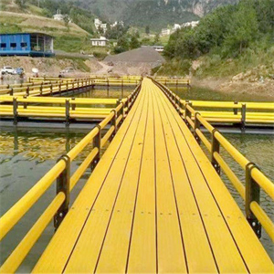 海水养殖踏板生产线 ，水上浮桥设施生产机器