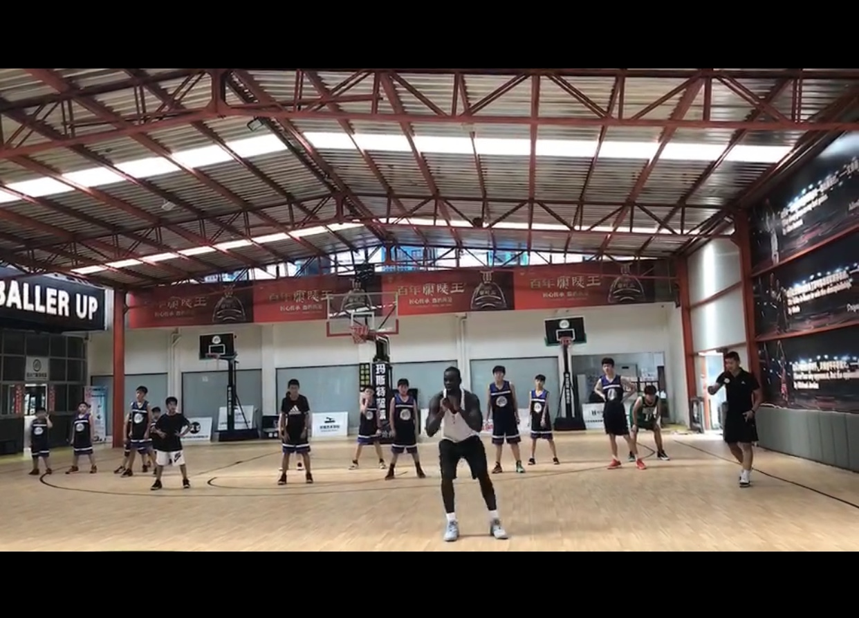 临沂兰山儿童篮球教学指导 山东篮艺体育供应