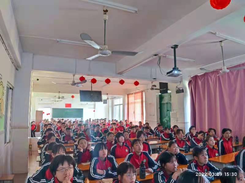 广东茂名茂南区春雨网瘾少年管教学校个性教育服务封闭式管理