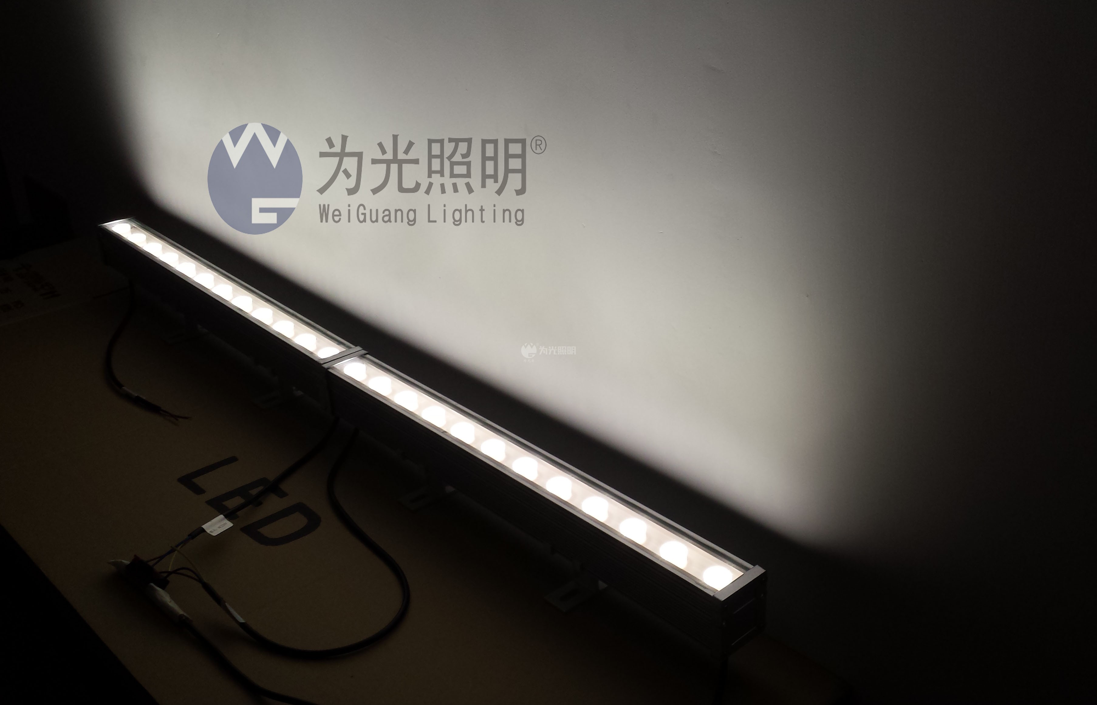 LED矩形混光防眩防松洗墙灯