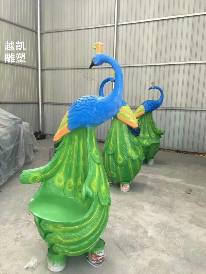 定制文化景观孔雀雕塑 景观园林雀鸟供给 小区孔雀雕塑供应商