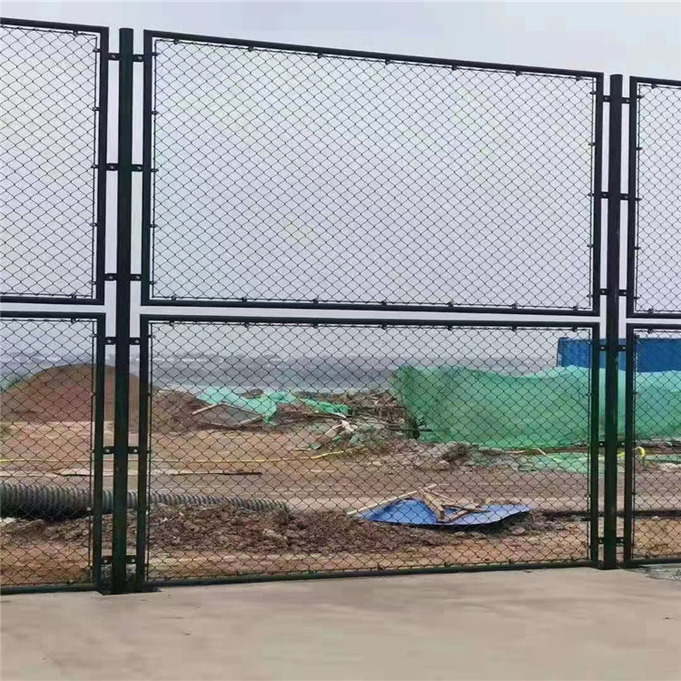 恺嵘 球场围网 体育场围栏 铁丝包塑防护网 3×4米尺寸