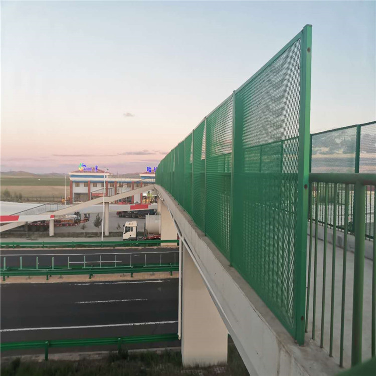 恺嵘 钢丝网护栏 道路隔离网 铁丝绿色包塑 桥梁防抛网