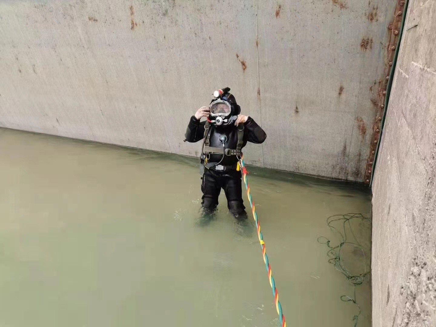 莱芜市潜水员打捞队公司施工单位