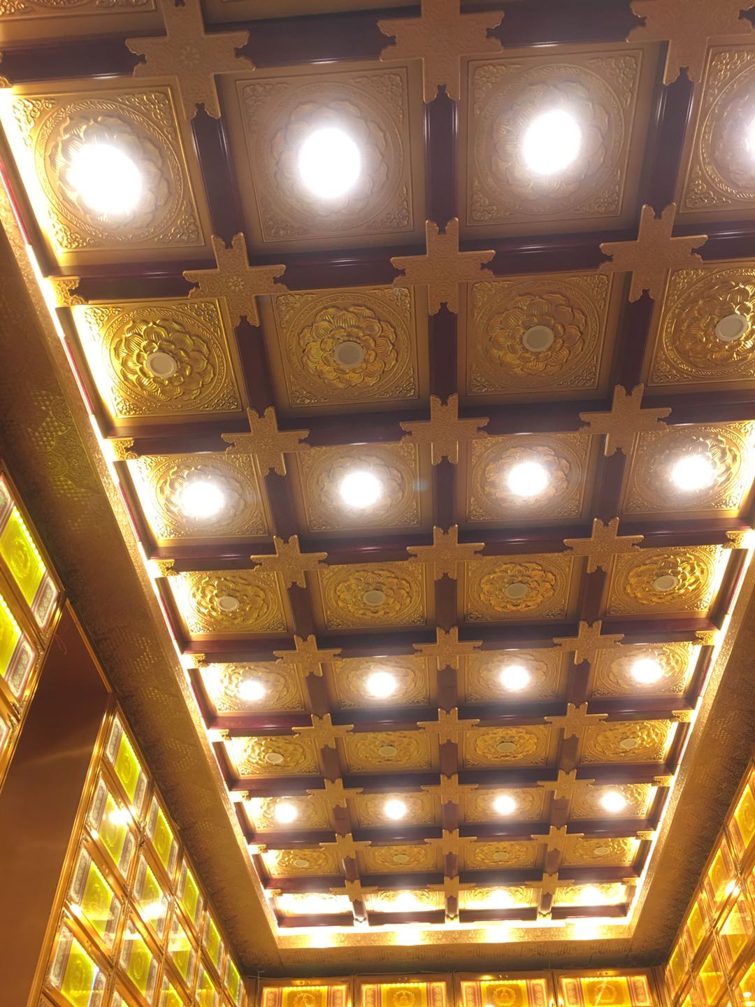 寺庙吊顶仿古装饰天花板铝合金扣板浮雕莲花