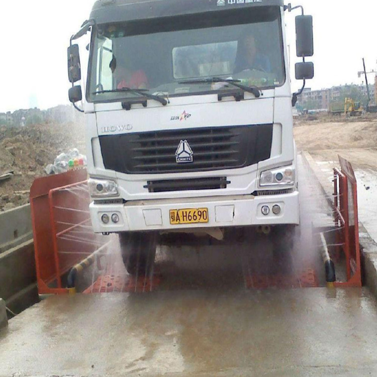 貴陽工地免基礎(chǔ)式洗車機