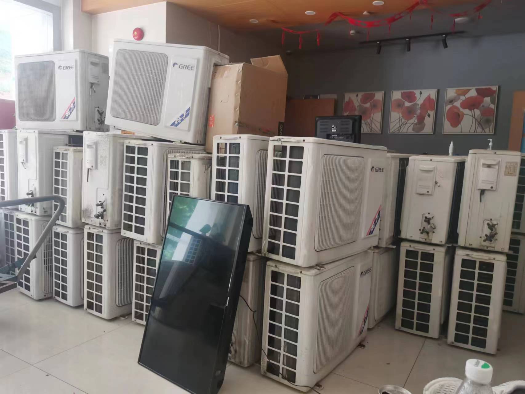 深圳中央空调回收公司为您总结空调滴水的问题来源？