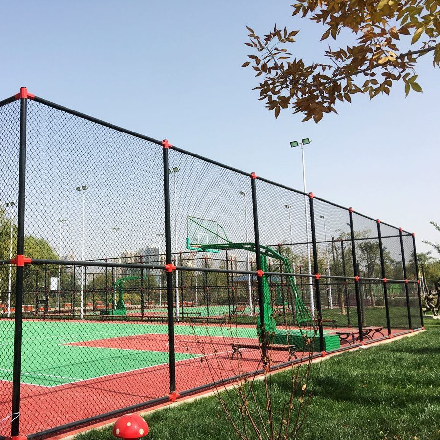 山东篮球场围网供应商 网球场防护网2米高 夏博