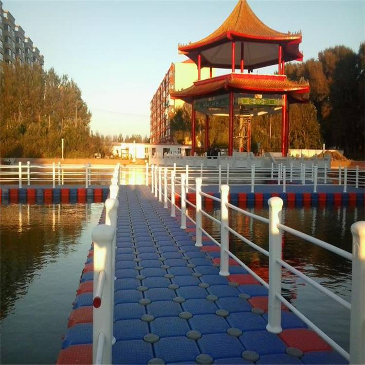 园林景观浮桥水上浮桥廊道水上游泳池搭建浮箱供应
