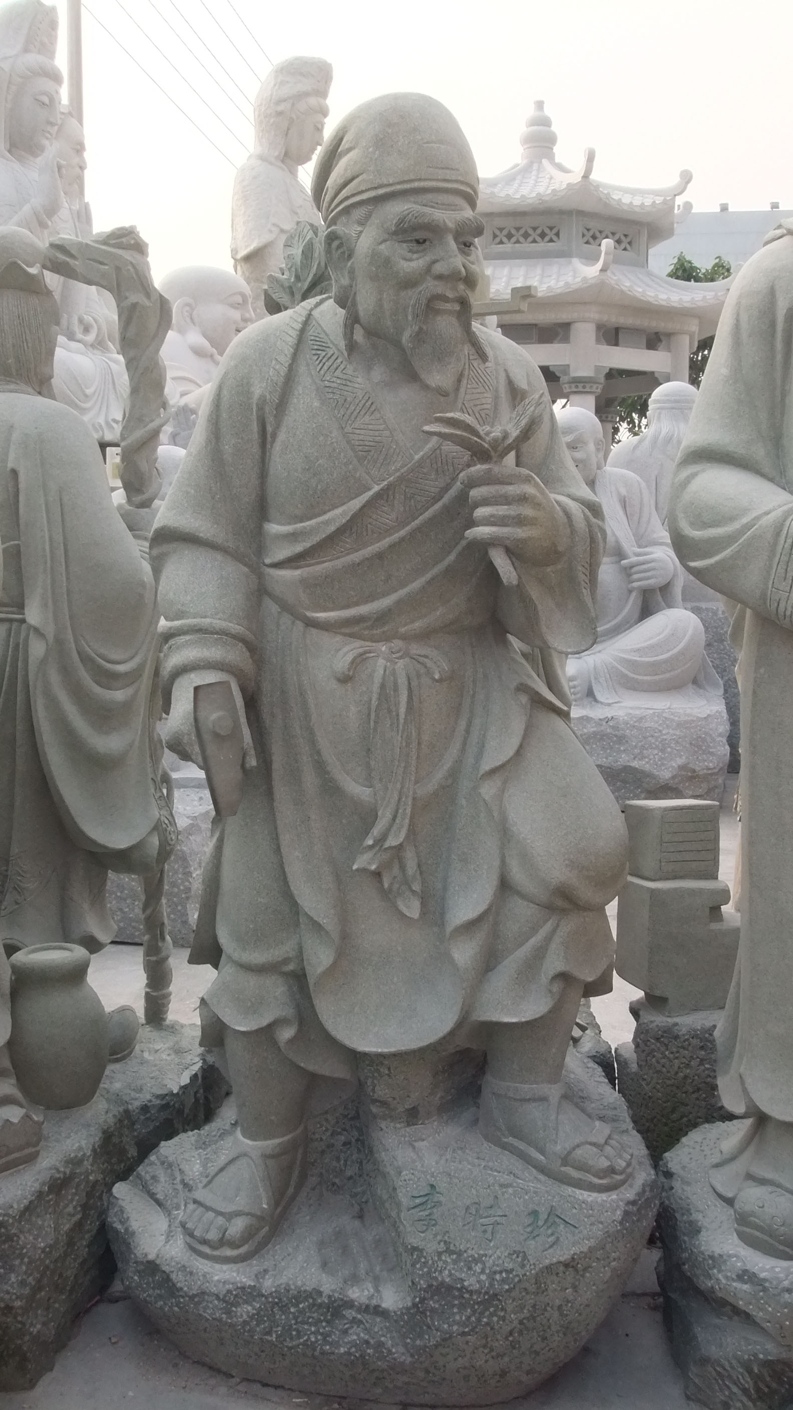 惠安海亨石业校园古代名医石雕 花岗岩李时珍雕像 医学名人石像供应