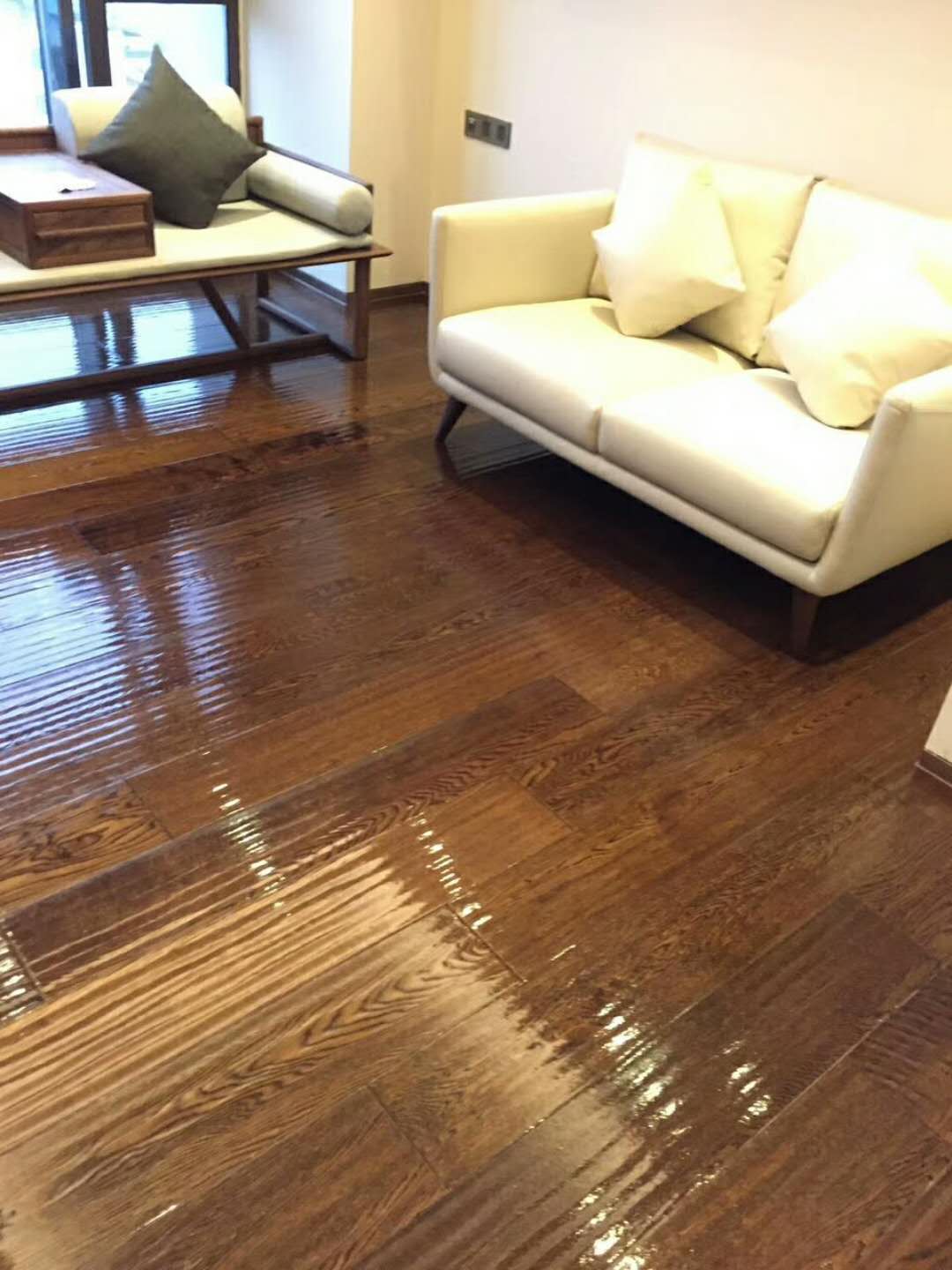 重庆体育木地板打蜡施工-地板翻新费用-椿艺贸易