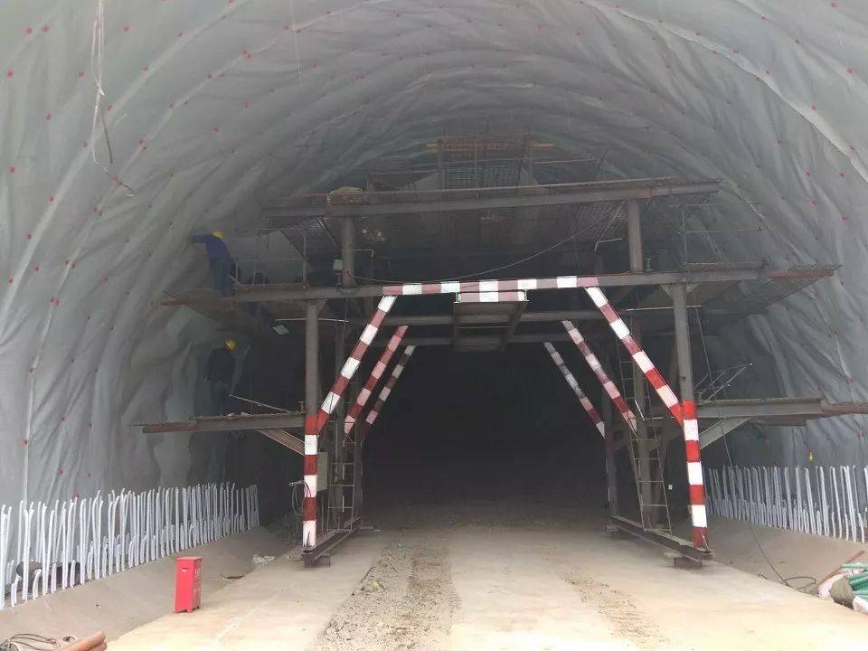 甘肃公路隧道EVA吊挂式防水板