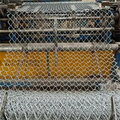 煤矿菱形勾花网 矿井安全防护网 矿用钢丝网 铁丝网围栏规格齐全