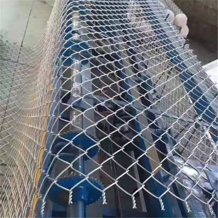养殖防护隔离网 镀锌围栏网 果园拦猪全钢勾花网 铁丝网护栏