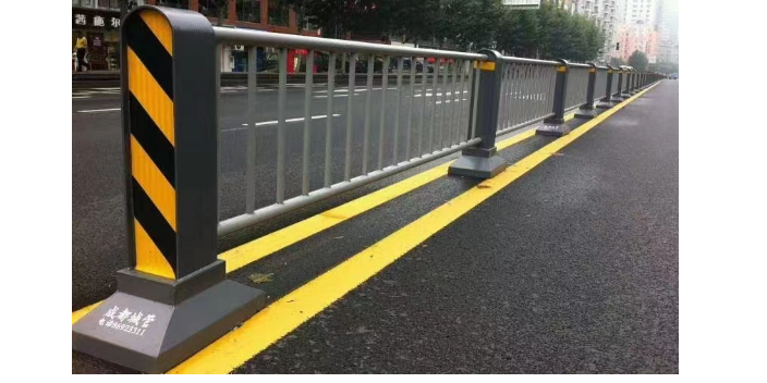 台州道路护栏安装 诚信互利 上海震通**工程供应