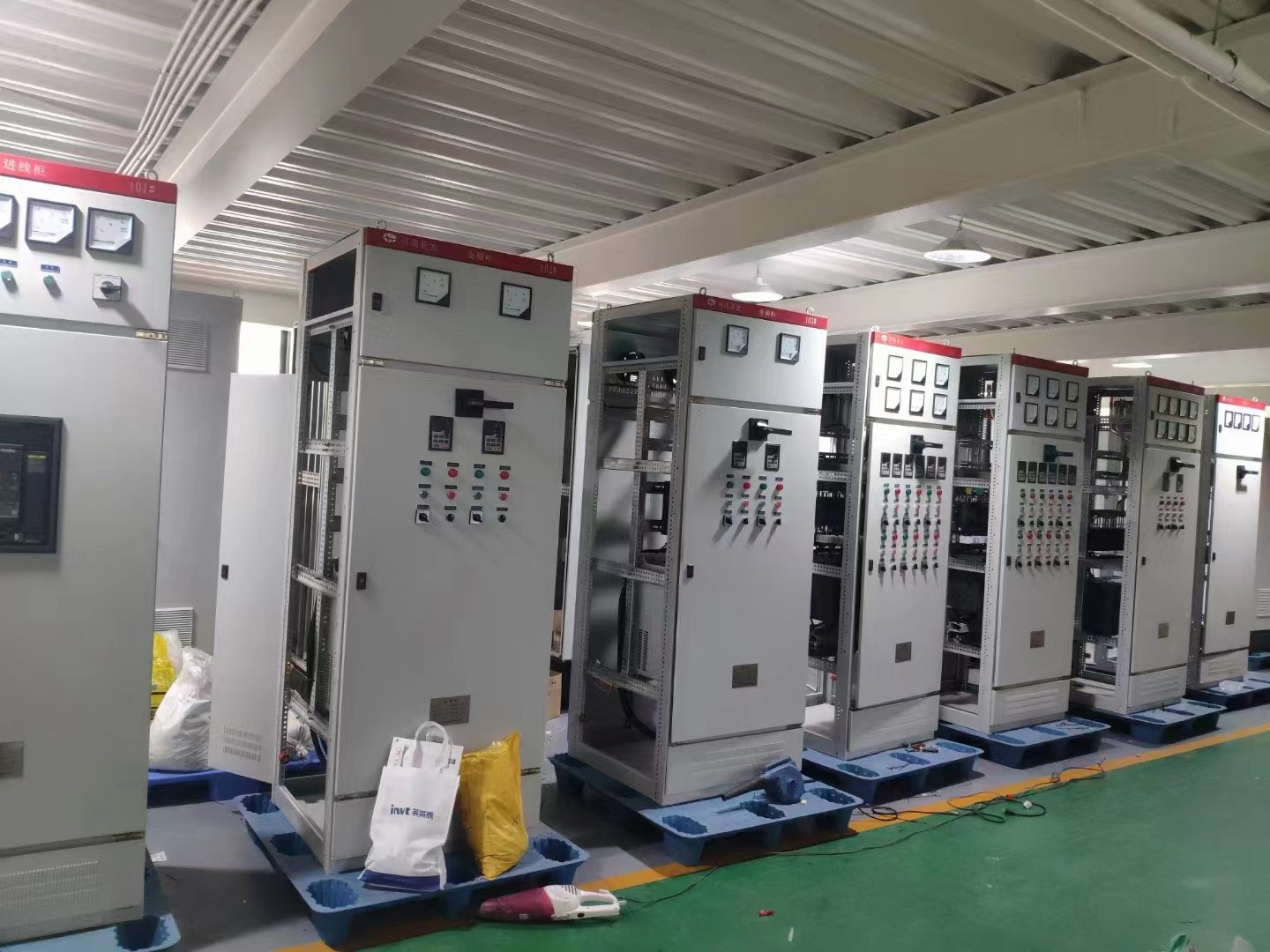 郑州专业定制变频器 低压成套PLC配电柜 不锈钢低压变频柜