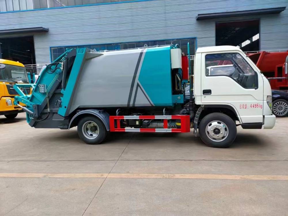 福田4.5方蓝牌压缩垃圾车 多功能垃圾运输车 桶装垃圾收集车
