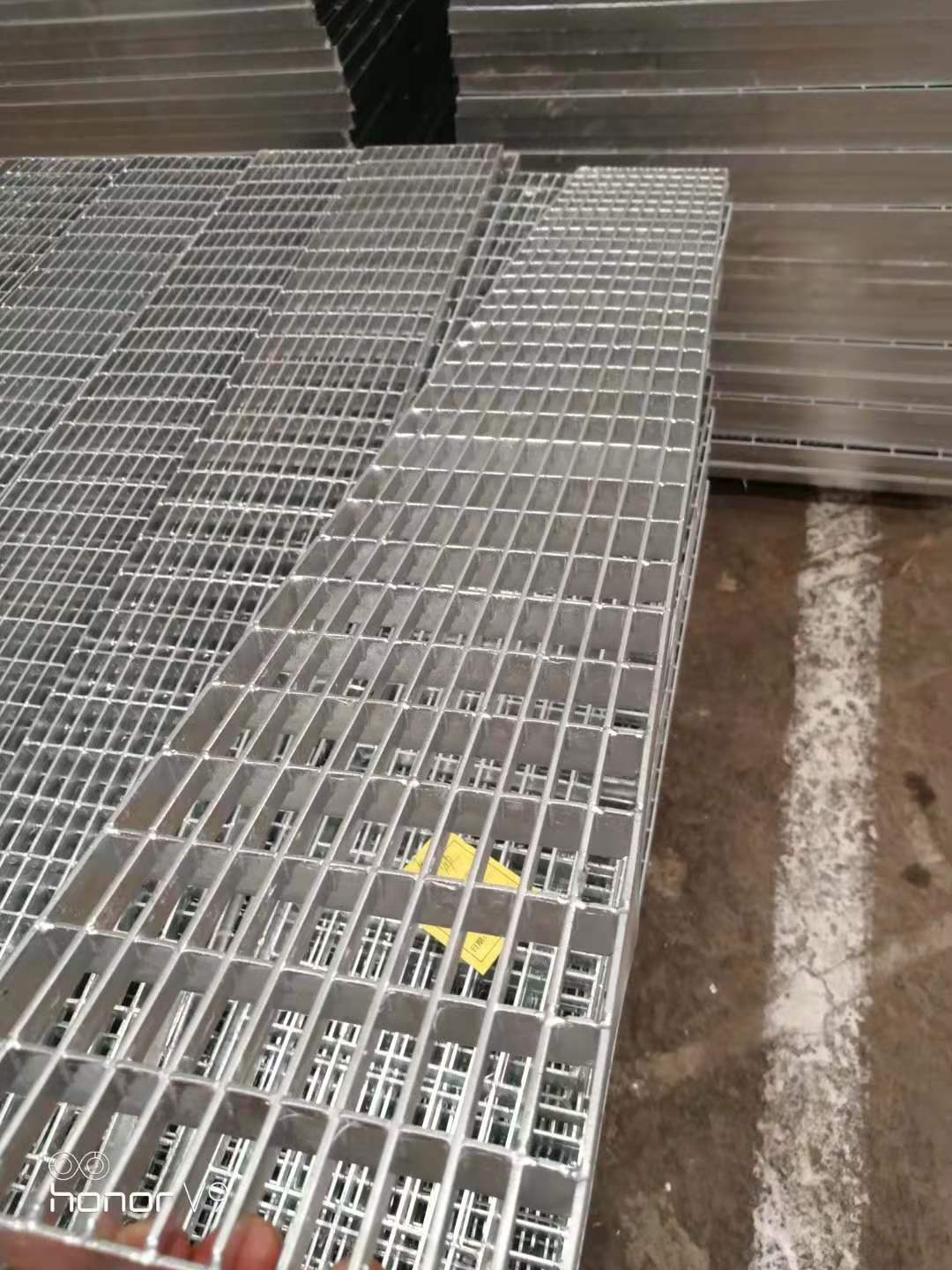 水沟盖板热镀锌钢格栅水沟集水井盖格栅板楼梯踏步平台走道厂家