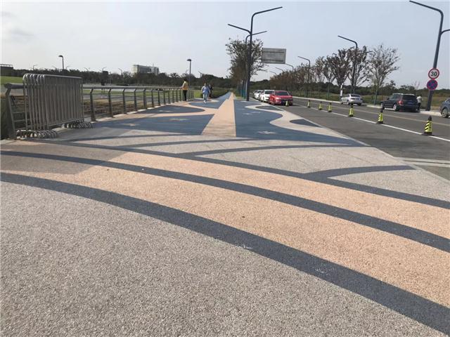 晋江公园步道铺装胶粘石透水混凝土路面 吸水 防滑 耐磨