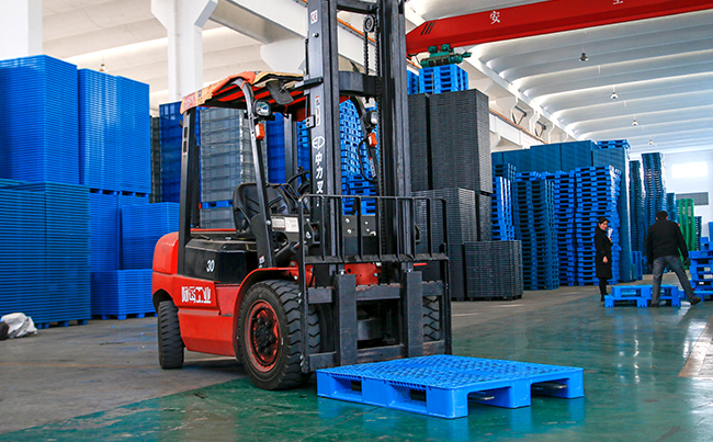 塑料托盘在运输时需注意什么?