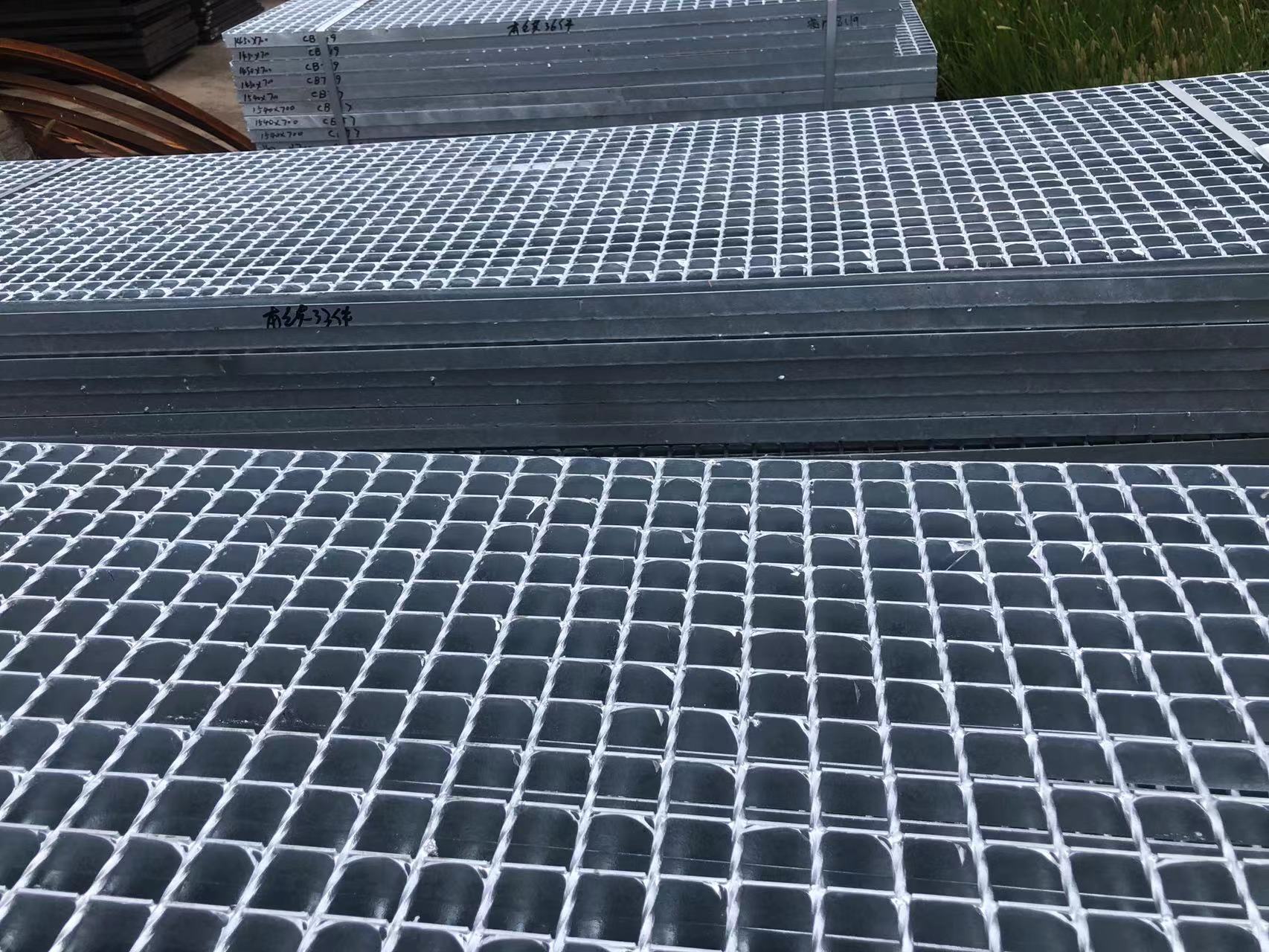 钢格栅钢格板踏步板沟盖板镀锌钢格板
