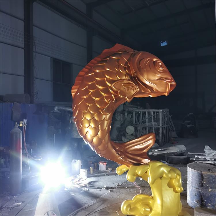 不锈钢鲤鱼跃龙门雕塑-水池鲤鱼雕塑-制作厂家