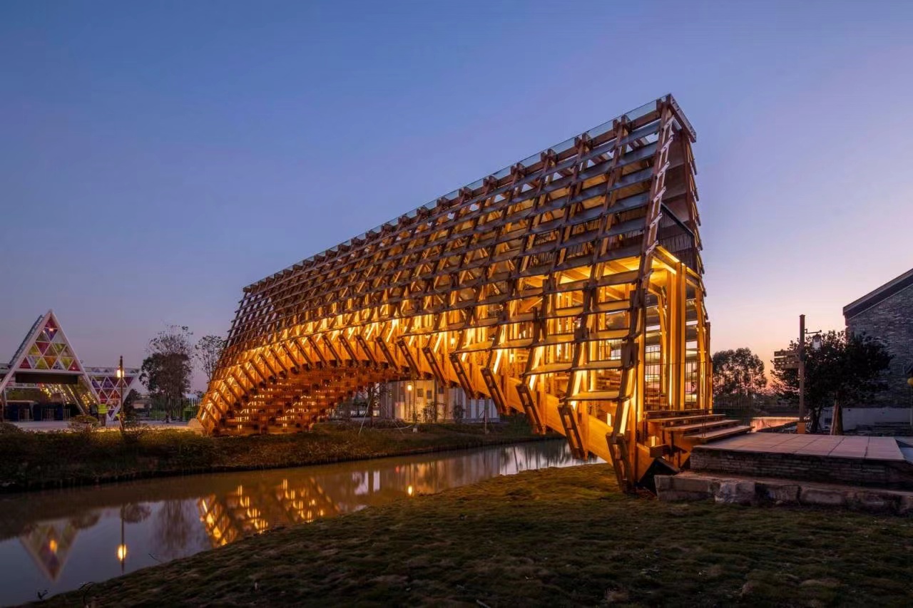 苏州胶合木结构景观廊桥定制