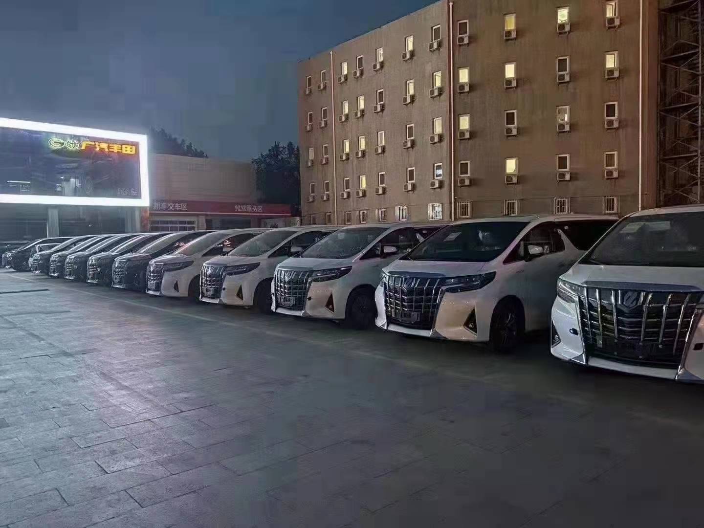 深圳市龙华区别克GL8租车|龙华埃尔法租车|龙华丰田考斯特租赁