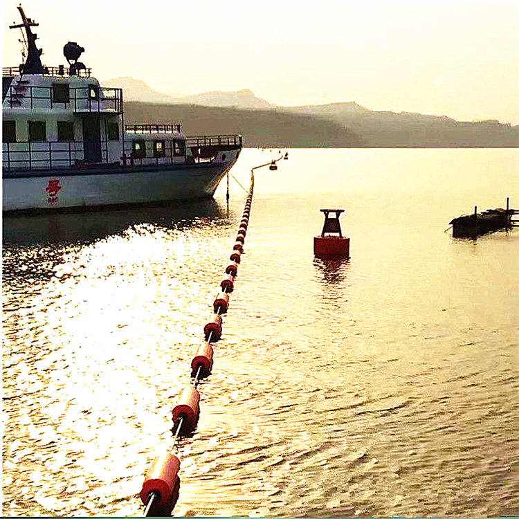 天蔚橋梁區域施工警戒浮體 危險水域禁航攔船索浮排