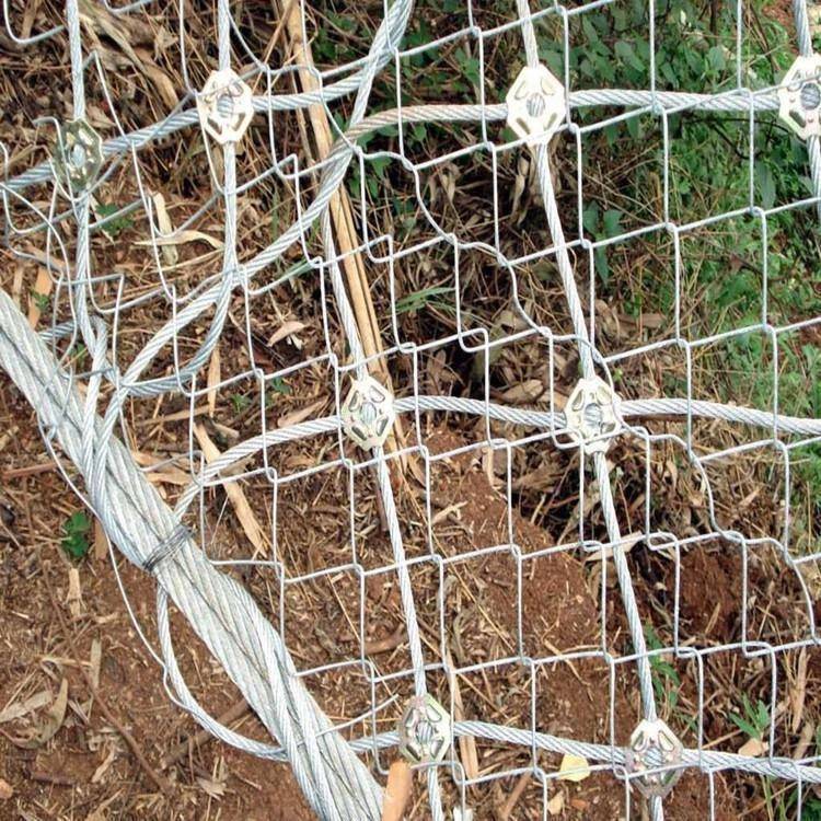 山体边坡柔性防护网 主动被动落石防护网 镀锌钢丝勾花主动网