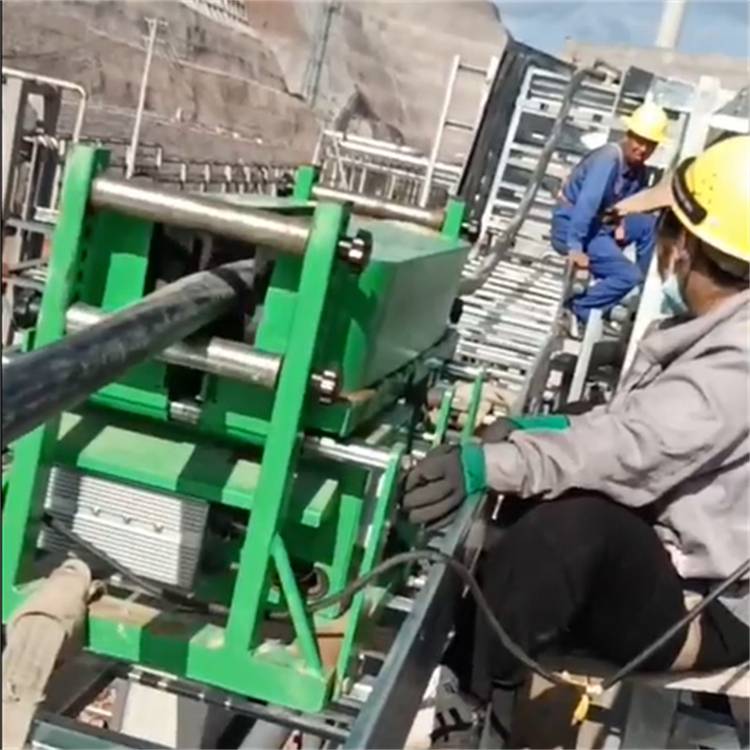 山东_线缆输送机中型电缆输送机Conveyor700电缆输送机_厂家