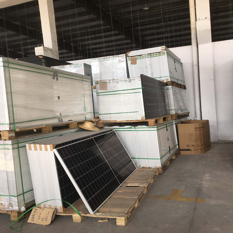 太阳能板回收公司 光伏板回收 云鹏光伏