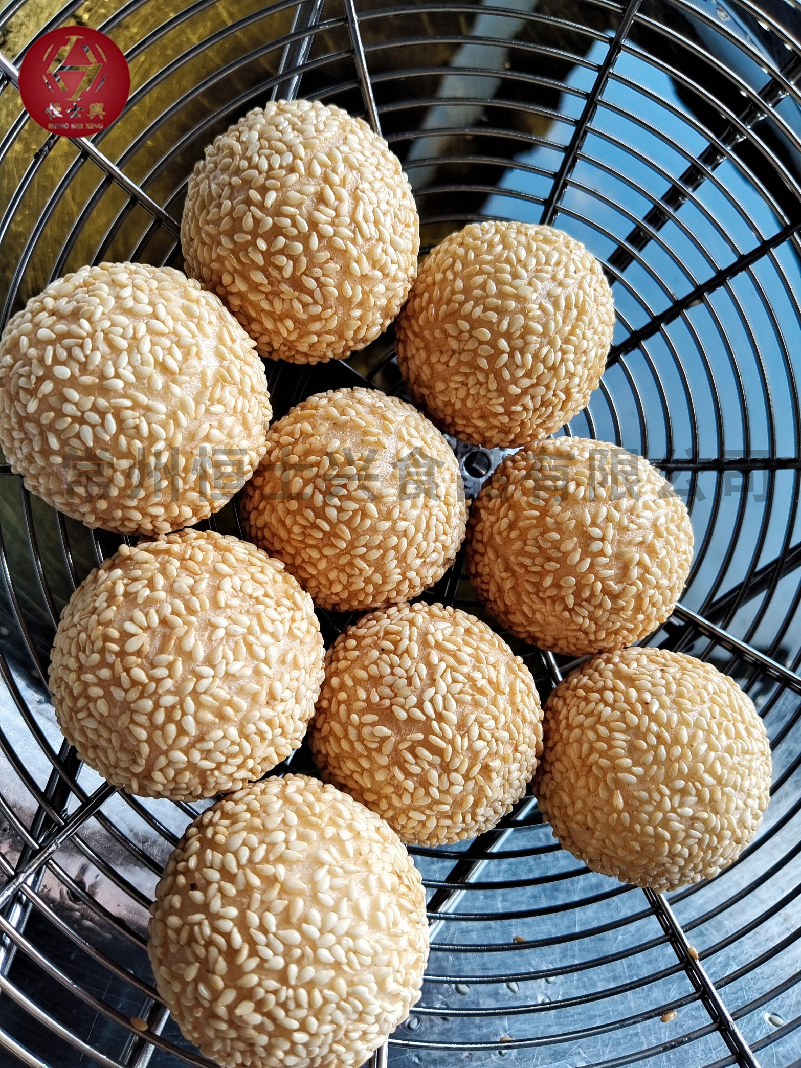 无锡乌米豇豆饼定制,南通蛋黄流沙麻球销售-恒士兴食品