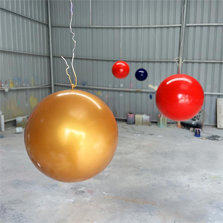 玻璃纤维球体 重庆玻璃钢足球雕塑 安装简单