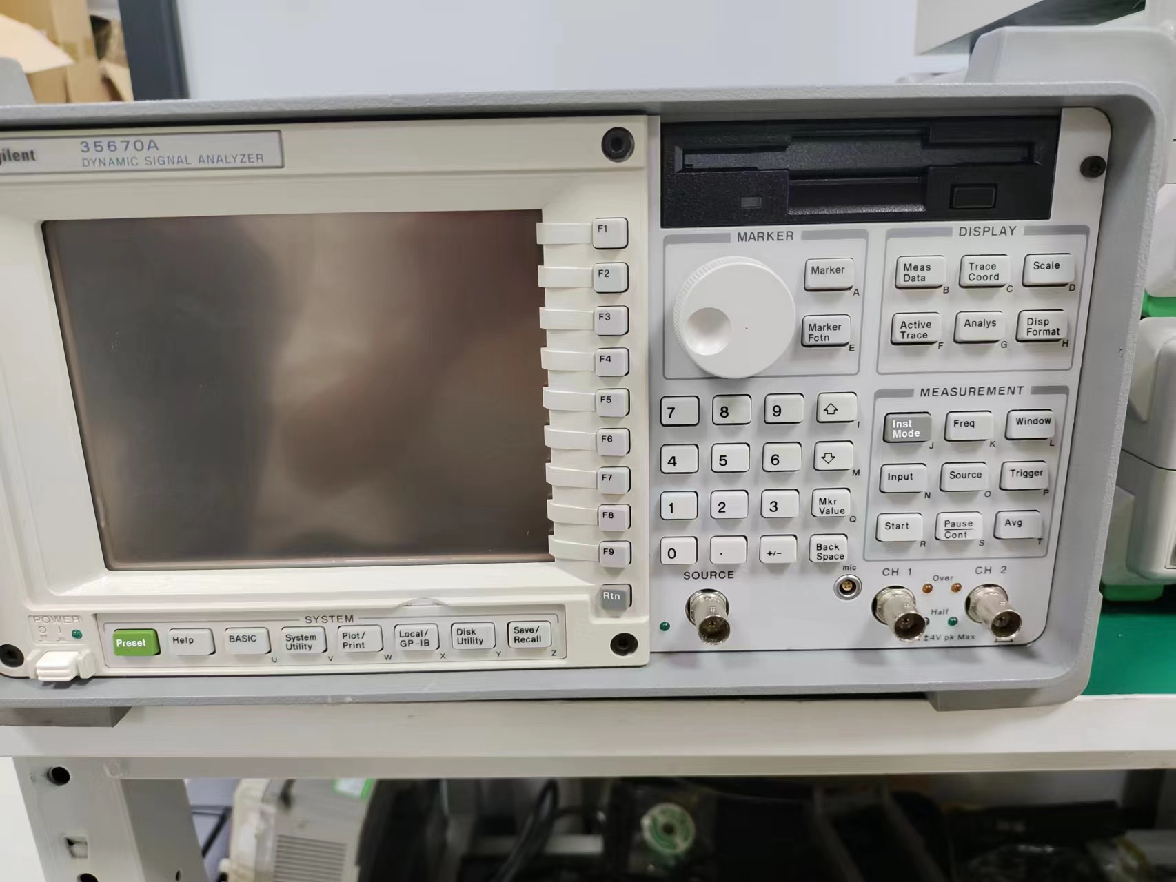出售安捷伦Agilent 35670A动态信号分析仪