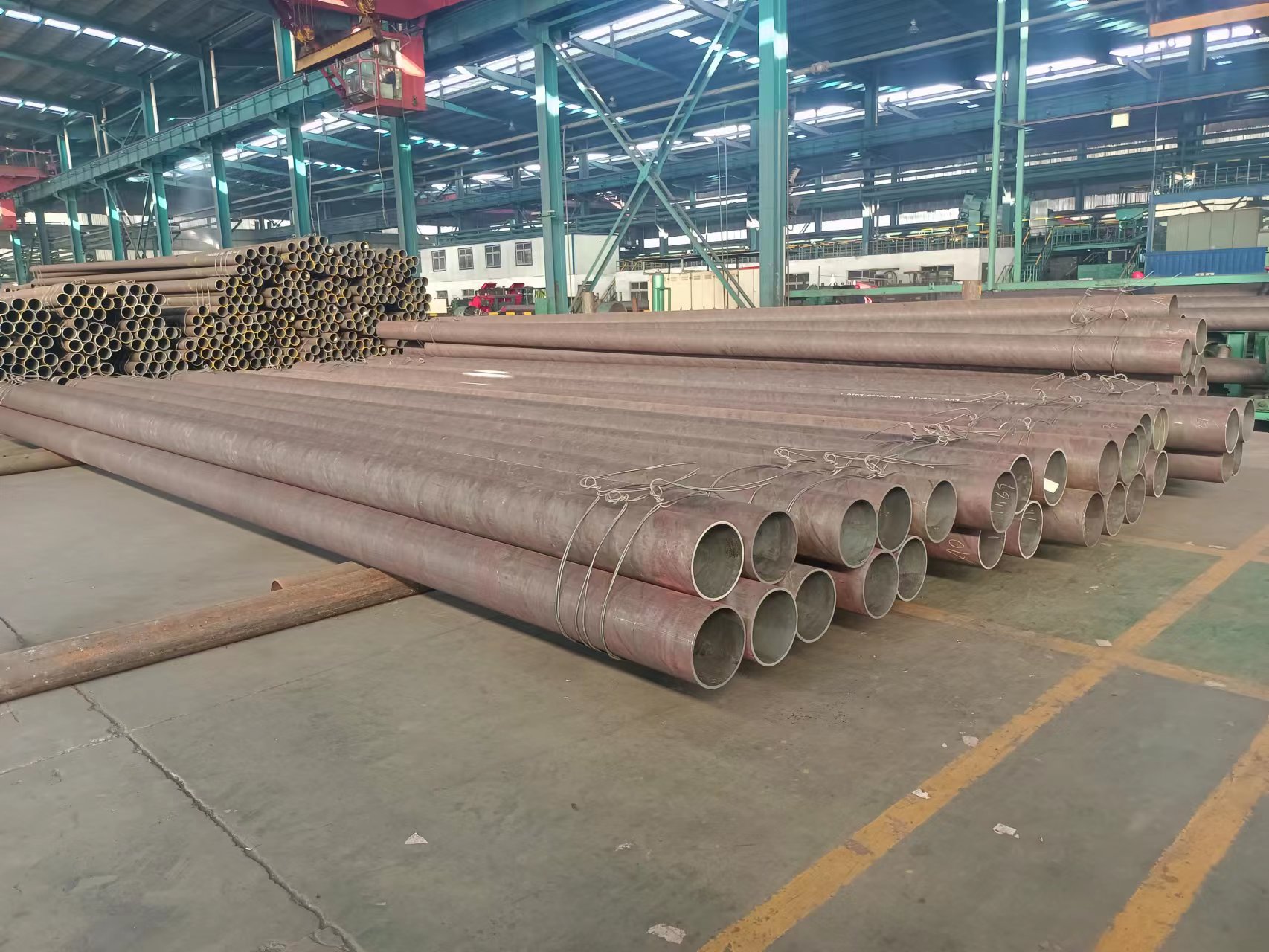 聊城鑫鹏源钢管厂生产直销325*14的20#Q355BQ355C材质无缝钢管