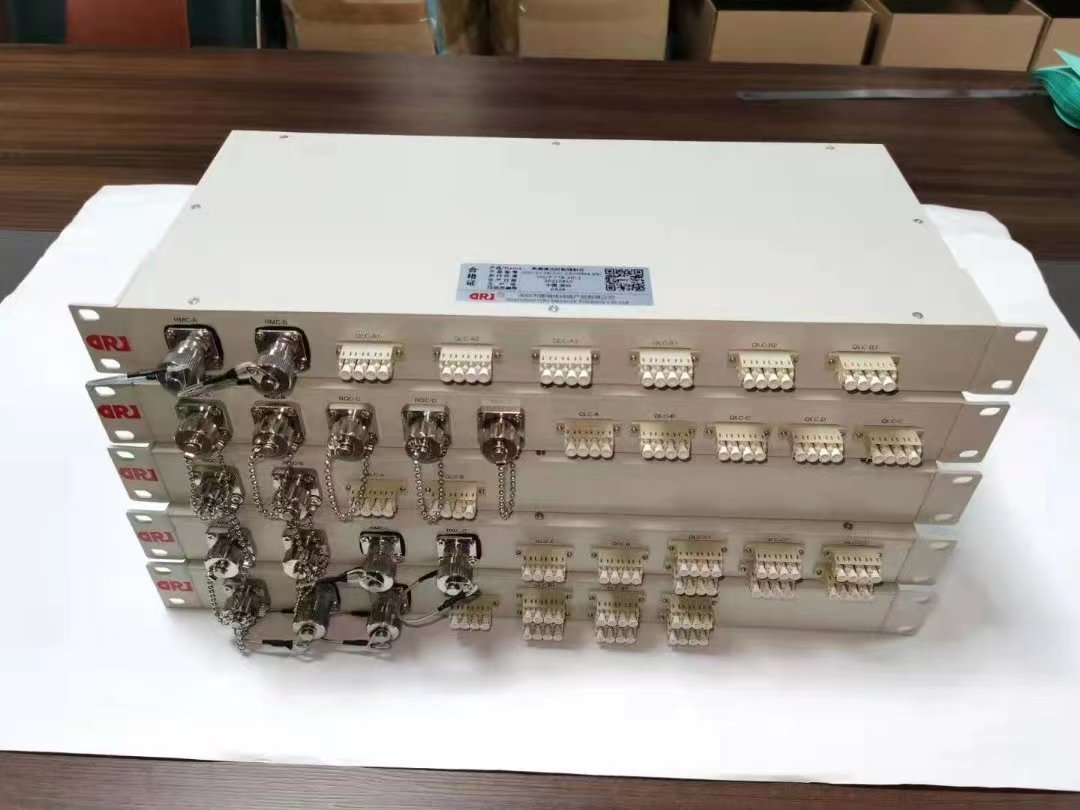机架式MPO光纤配线箱、高密度熔接型光纤配线箱、