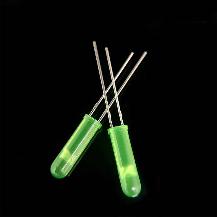 广州3*7.5mm高胶体绿发绿 直插式LED灯珠 可订制